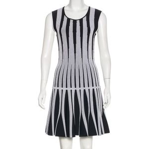 Diane Von Furstenberg Sleeveless Flared Dress